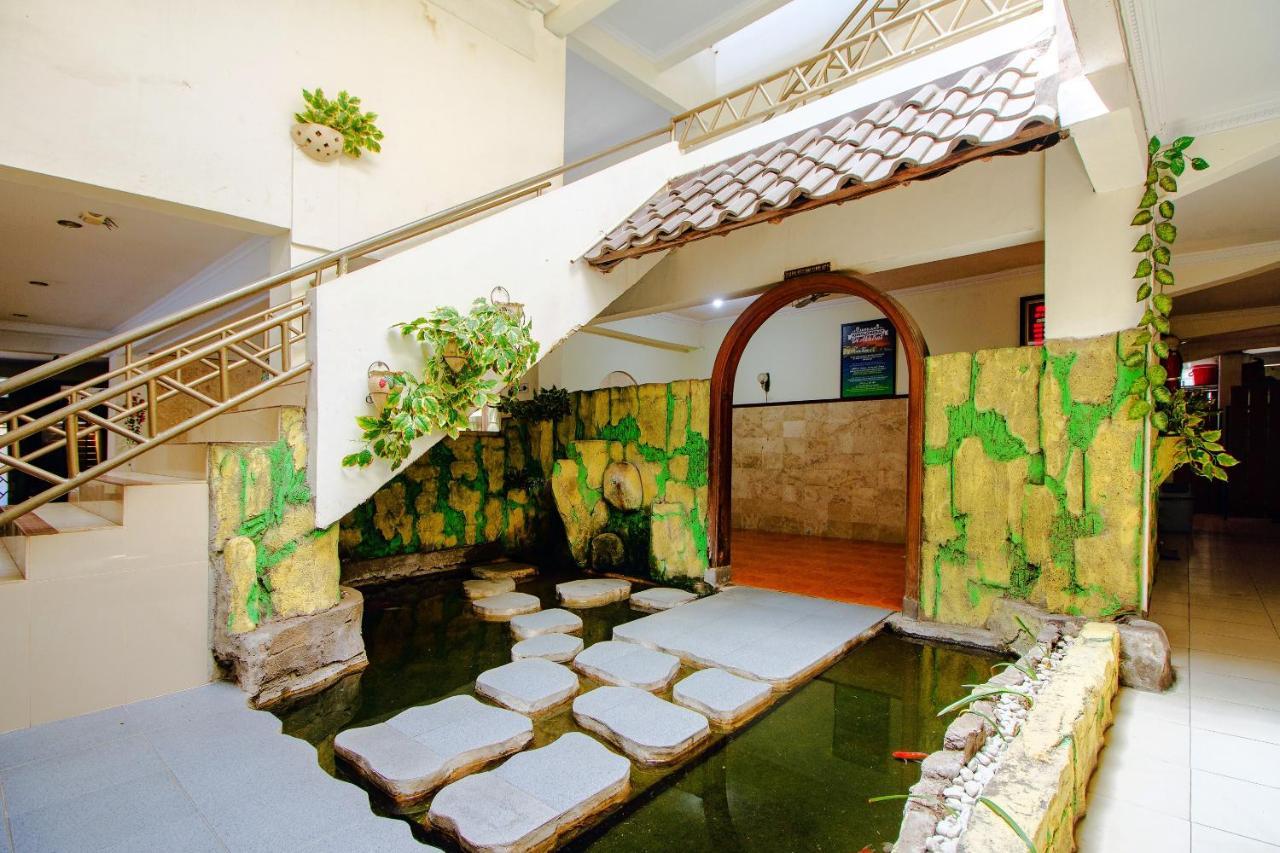 Oyo 1683 Hotel Musafira Syariah Γιογκιακάρτα Εξωτερικό φωτογραφία