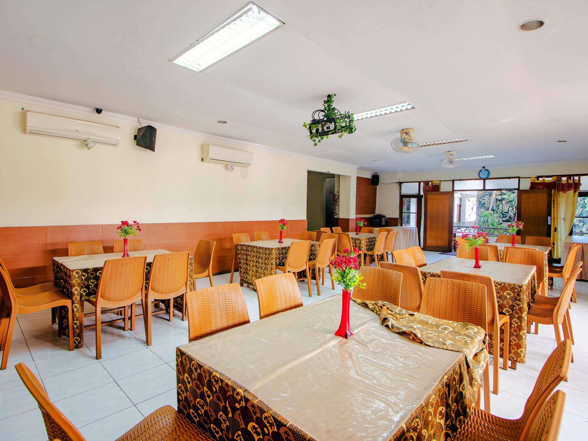 Oyo 1683 Hotel Musafira Syariah Γιογκιακάρτα Εξωτερικό φωτογραφία