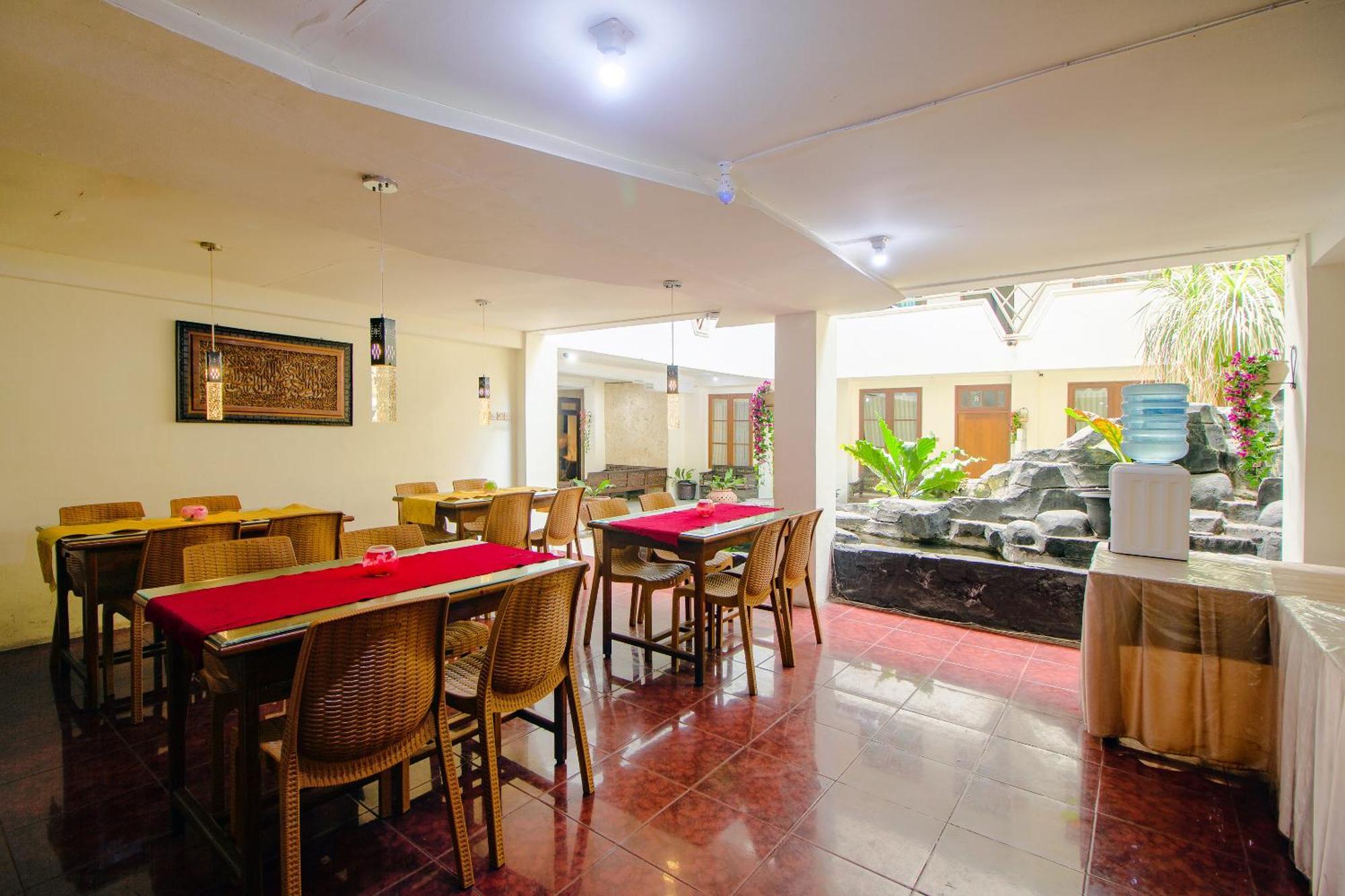 Oyo 1683 Hotel Musafira Syariah Γιογκιακάρτα Εξωτερικό φωτογραφία